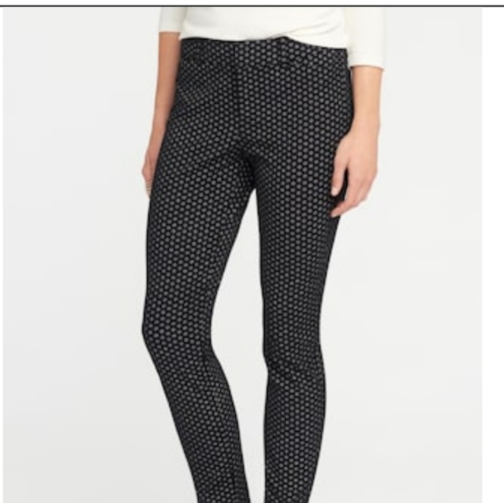 EUC Old Navy Pixie Mid Rise Ankle Pants